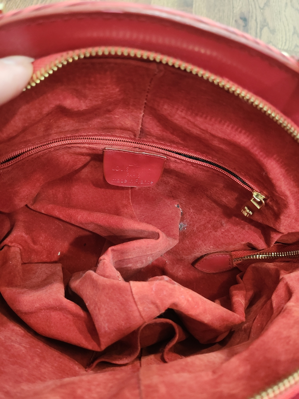 Louis Vuitton Red Epi Leather Alma PM Handbag - Picture 4 of 11